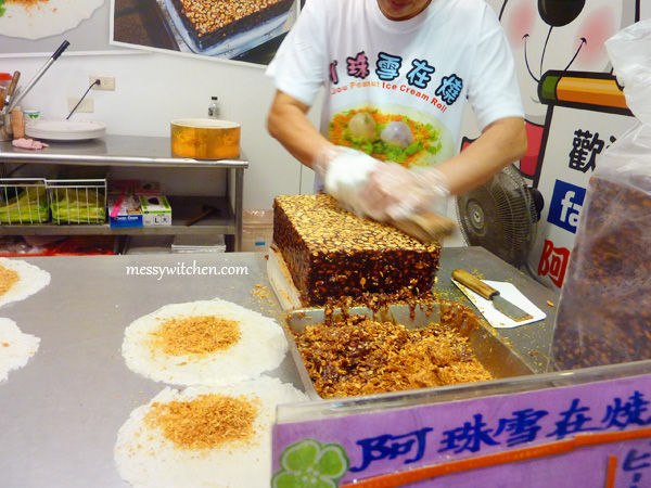 A-Zhu Peanut Ice-Cream Roll @ Jiufen Old Street, Taiwan